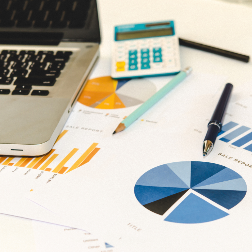 ¿Tienes una idea genial y quieres convertirla en un negocio exitoso? ¡Crea tu plan de negocios en 7 sencillos pasos! Te guiaremos desde la definición de tu idea hasta la proyección de tus finanzas. ¡Empieza a construir tu imperio empresarial hoy mismo!